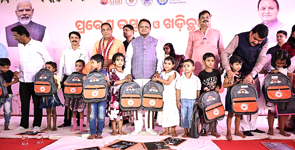Hon’ble Chief Minister Launches State-Level Pravesh Utsav, Encourages School Enrollment