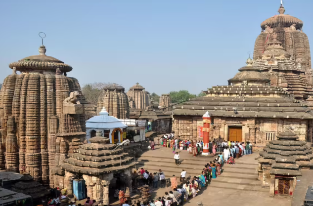 Servitors’ Clash Halts Rituals at Lingaraj Temple
