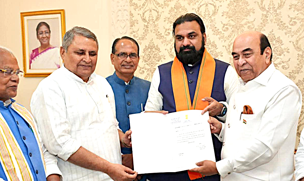 Samrat Chaudhary taking oath as Bihar Chief Minister during official ceremony
