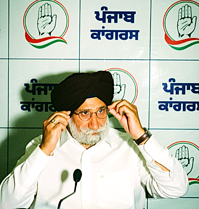 Sukhjinder Singh Randhawa addressing media on Punjab political crisis and AAP-BJP allegations