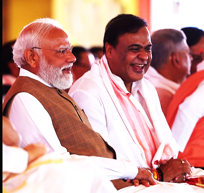 Himanta Biswa Sarma taking oath as Assam Chief Minister during the swearing-in ceremony in Guwahati.