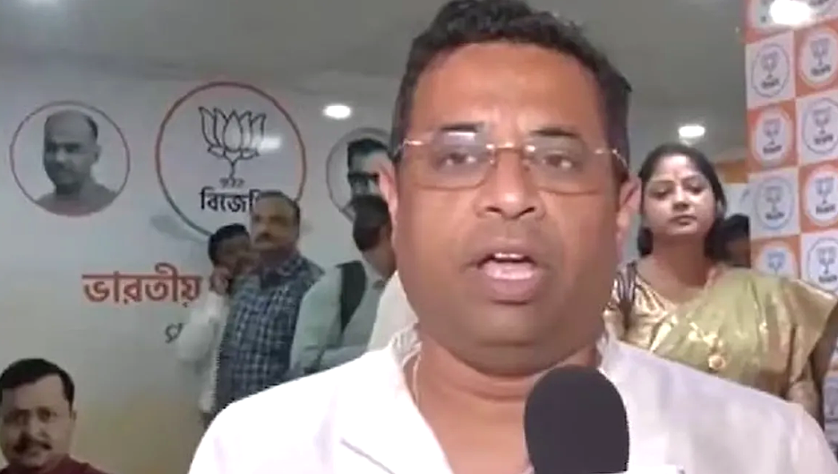 BJP MP Soumitra Khan claims several TMC leaders may leave the party in West Bengal.
