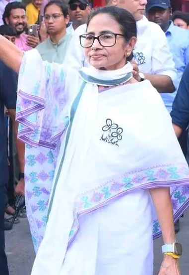 TMC Faces Internal Crisis; 19 MPs Reportedly Rebel
