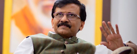 Sanjay Raut addressing Shiv Sena UBT leaders during the Delhi parliamentary meeting.