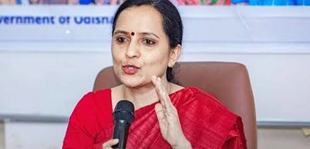 Sujata Kartikeyan joins BJD in the presence of Naveen Patnaik.