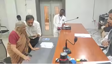 94-year-old Kondragunta Mahalakshmamma receives Indian citizenship after renouncing her US citizenship.