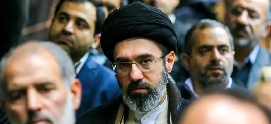 Saudi media claims Mojtaba Khamenei is outside Iran, citing Israeli sources.