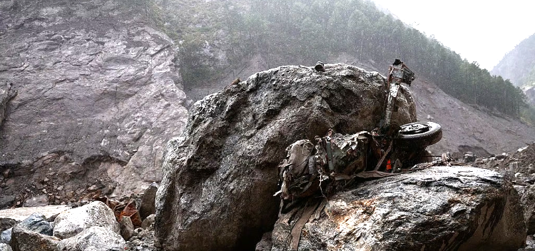 Rescue teams search debris after deadly landslides in China